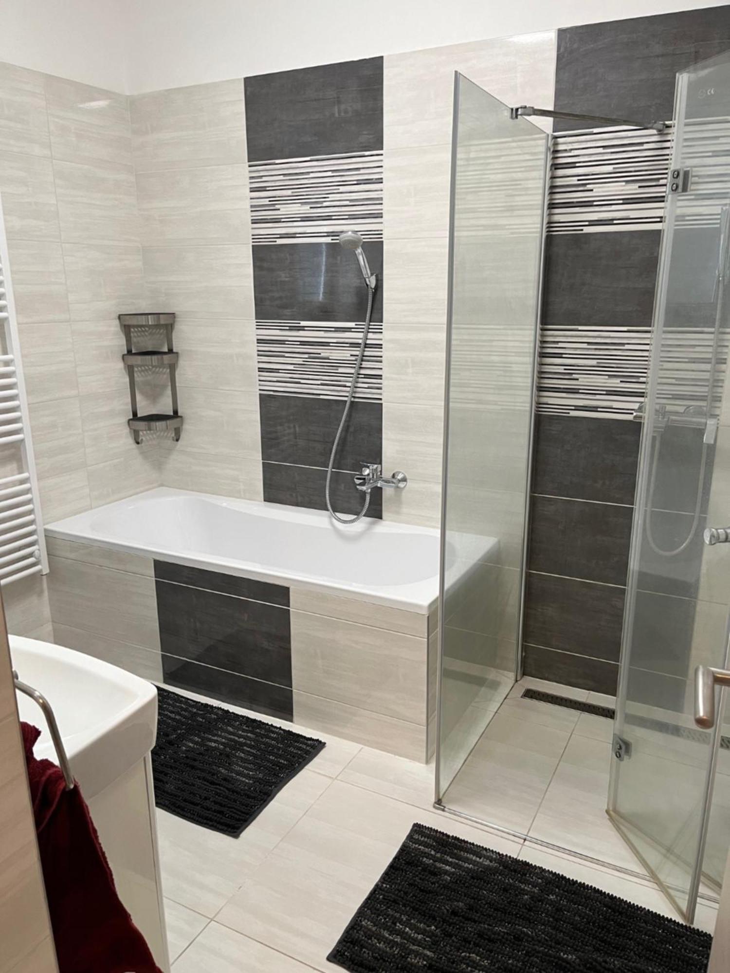 Brookforest Belvarosi Apartman Ντέμπρετσεν Εξωτερικό φωτογραφία